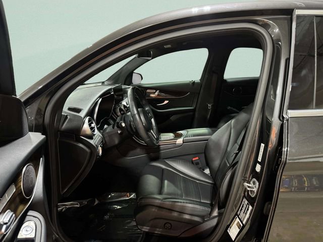 Used 2023 Mercedes-Benz GLC 300 4MATIC Coupe image 26