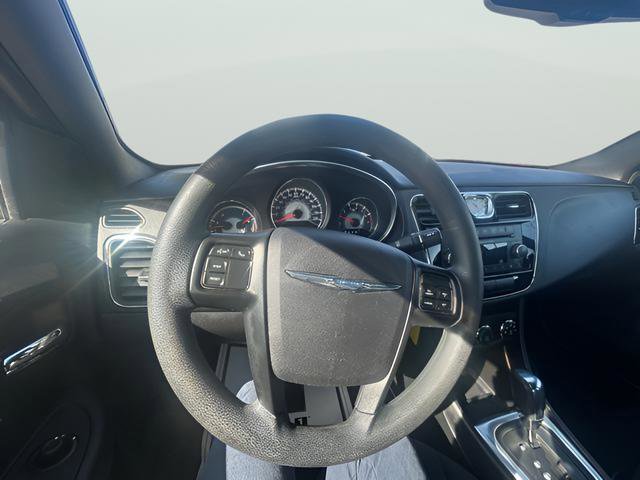 Used 2013 Chrysler 200 LX FWD image 17