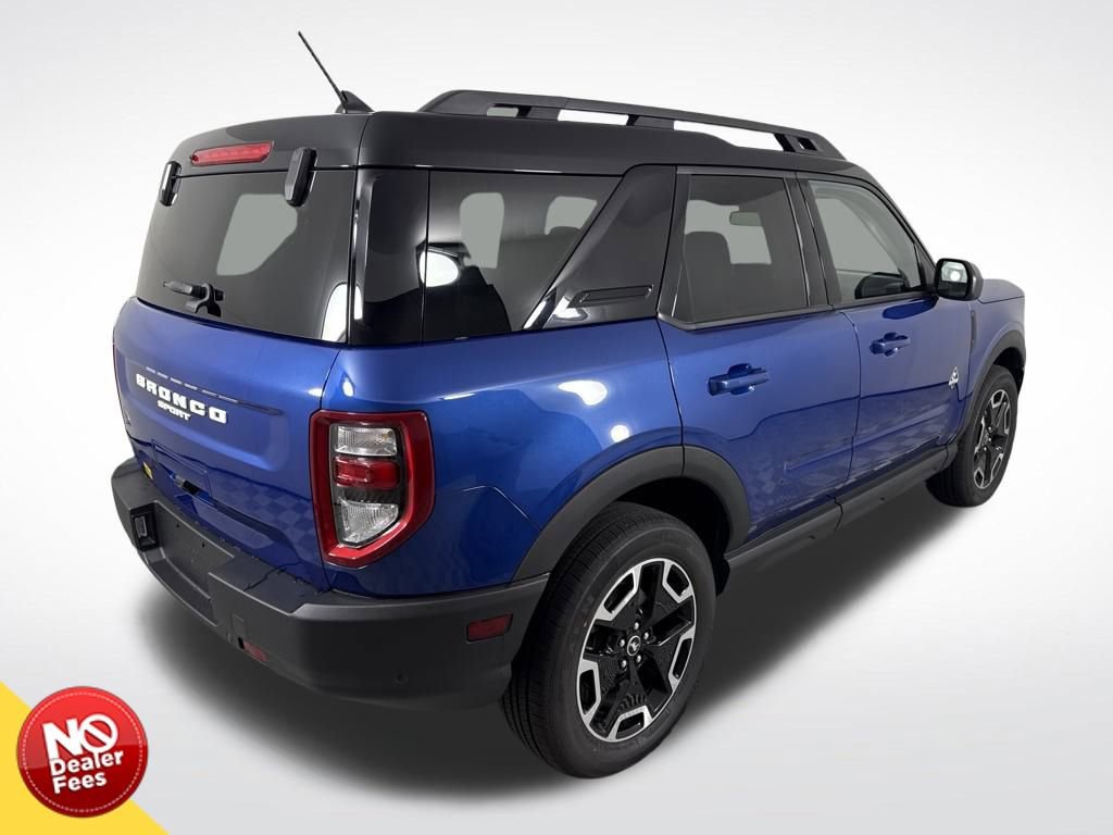 Used 2024 Ford Bronco Sport Outer Banks image 3