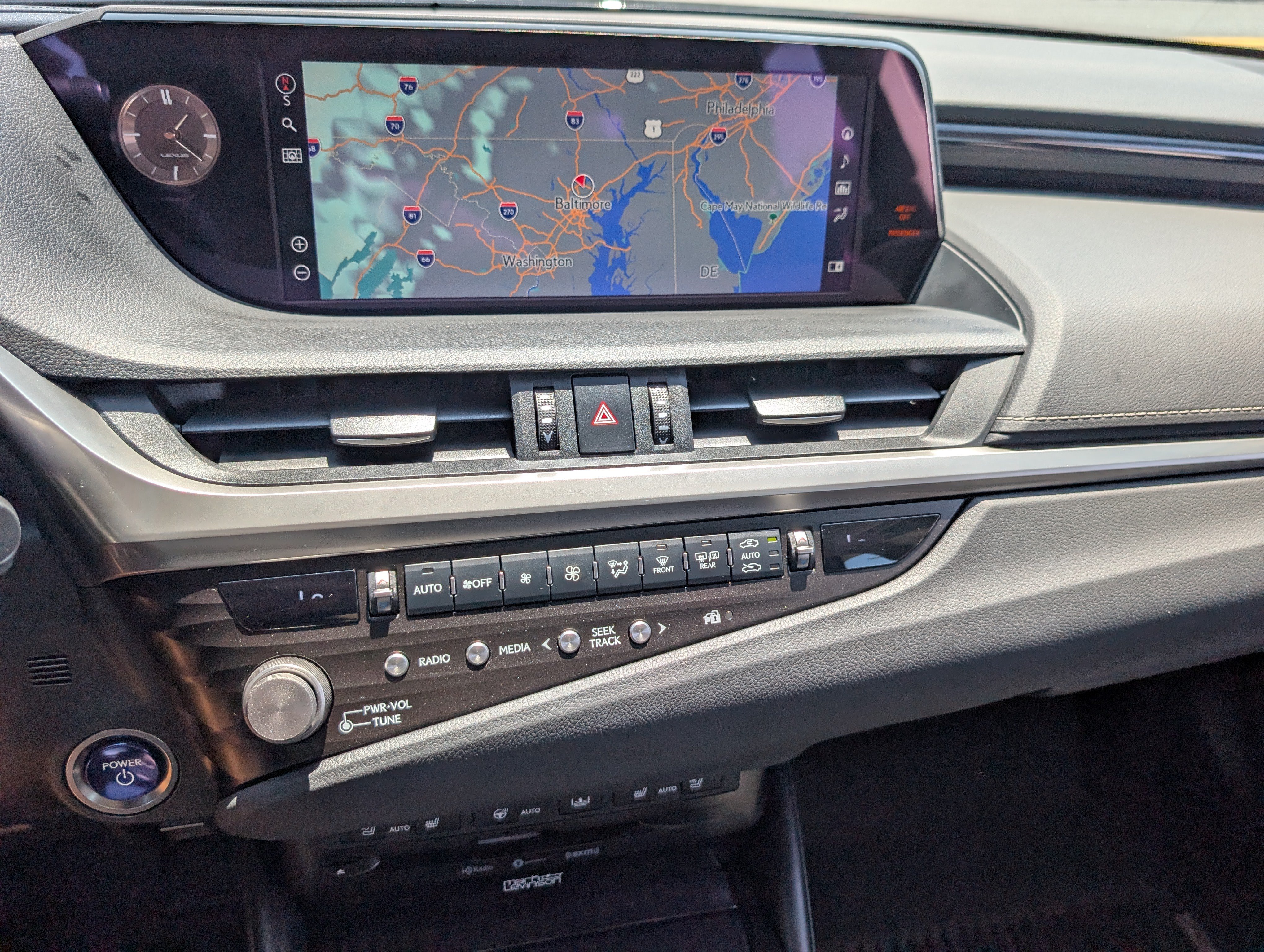 Certified 2021 Lexus ES 300h w/ Accessory Package FWD image 31