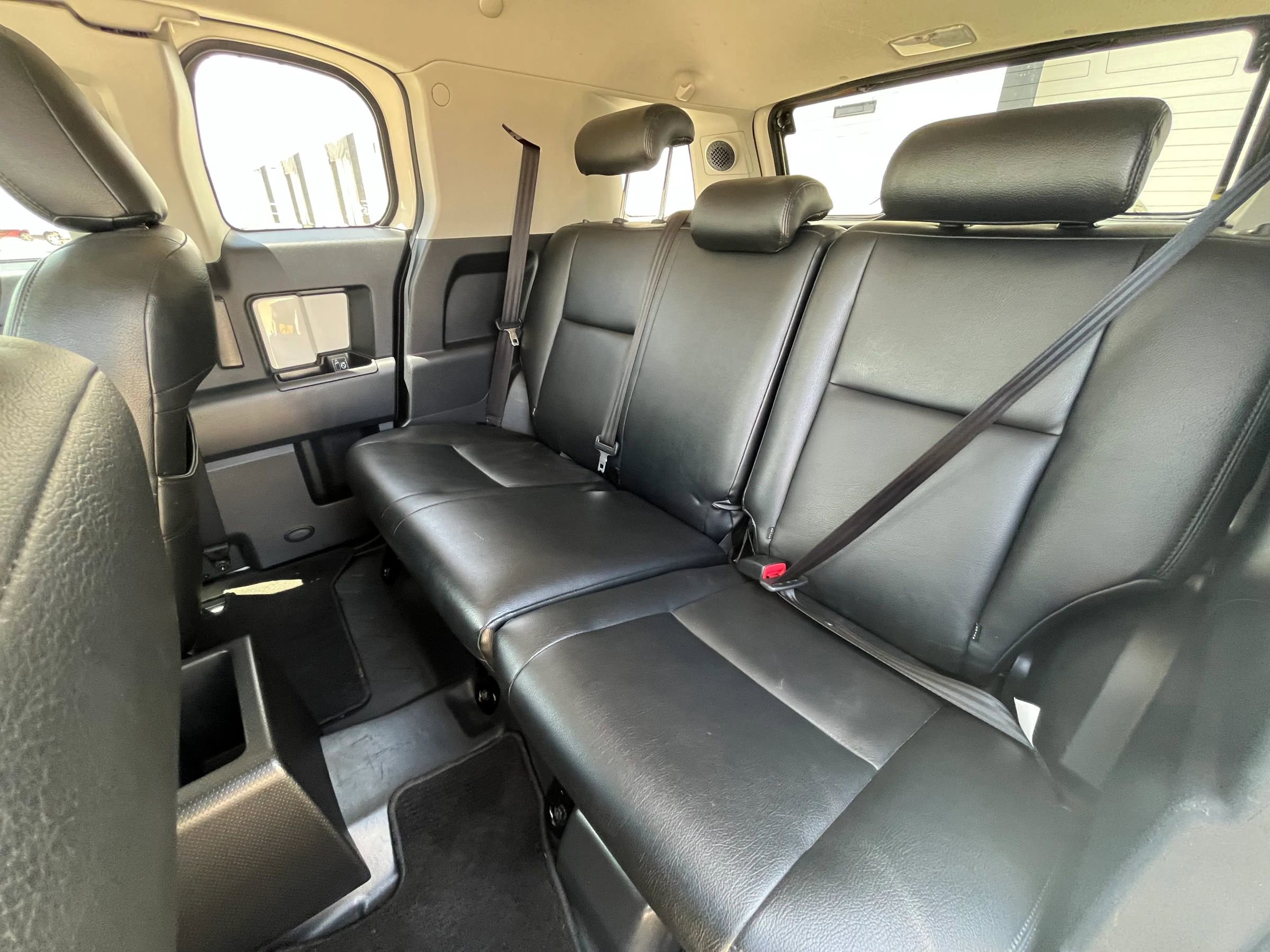 Used 2010 Toyota FJ Cruiser 4WD image 19