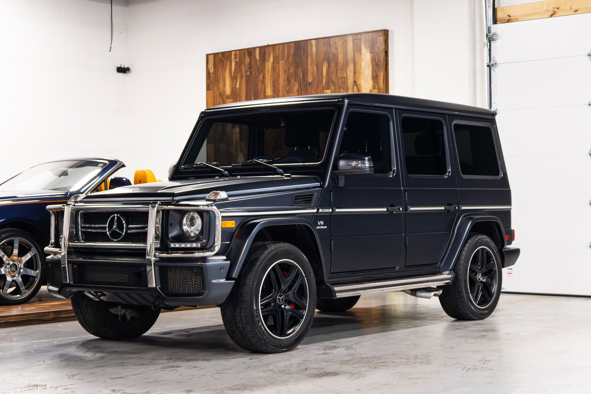 Used 2017 Mercedes-Benz G 63 AMG 4MATIC image 2