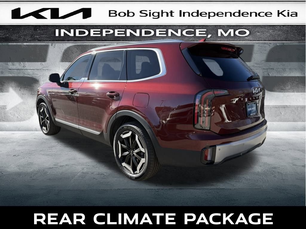 Certified 2023 Kia Telluride EX w/ EX Captain's Chair Package image 13