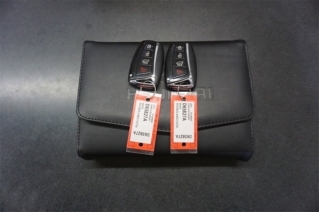 Used 2014 Hyundai Santa Fe Sport 2.0T w/ Technology Package 05 image 17