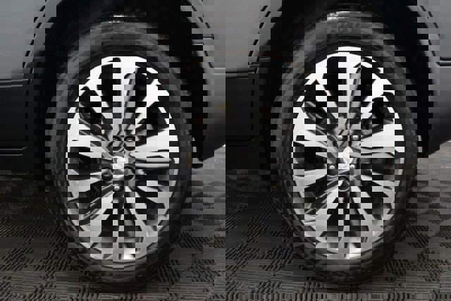 Used 2018 Buick Encore Essence image 9