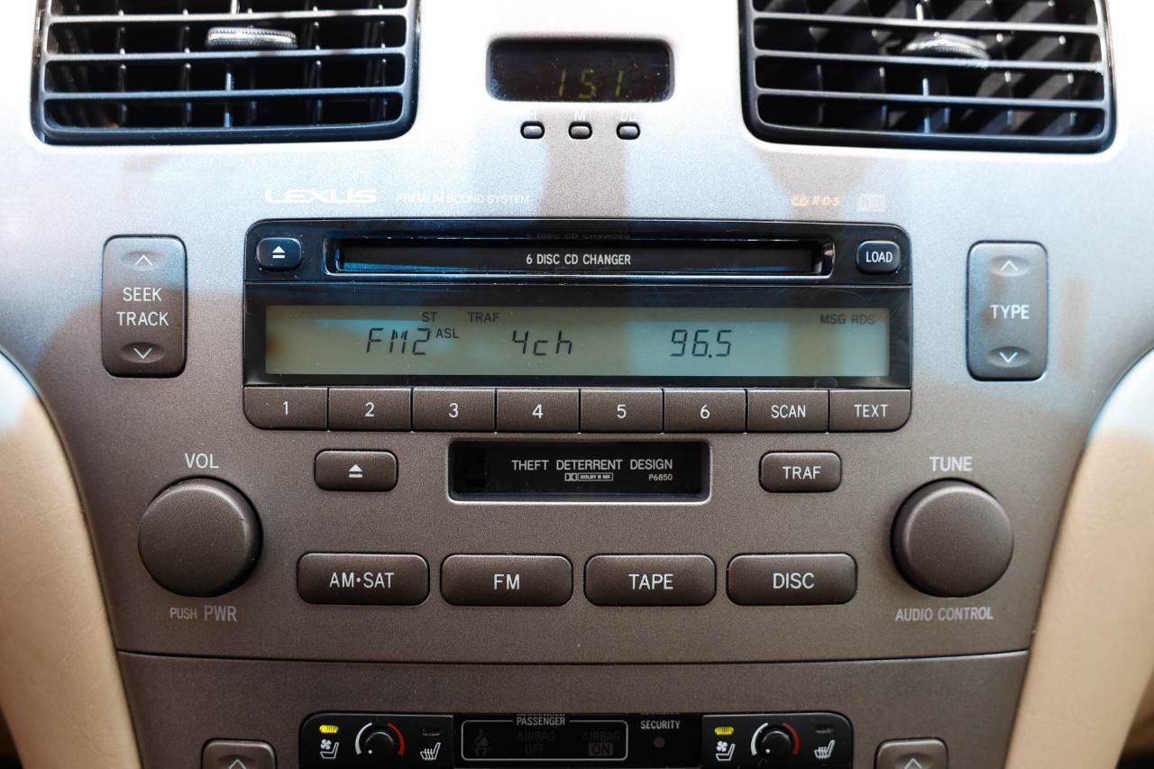 Used 2005 Lexus ES 330 FWD image 33