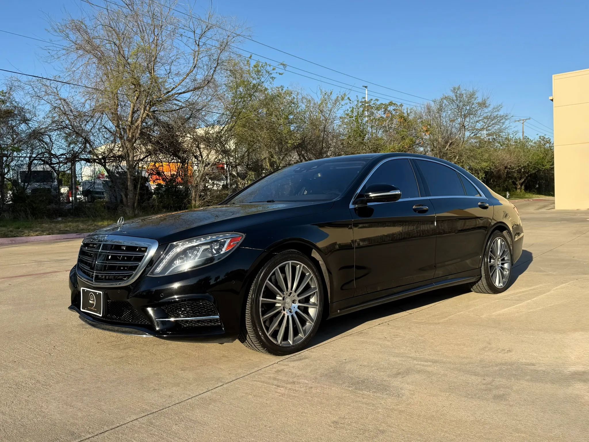 Used 2015 Mercedes-Benz S 550 Sedan image 2
