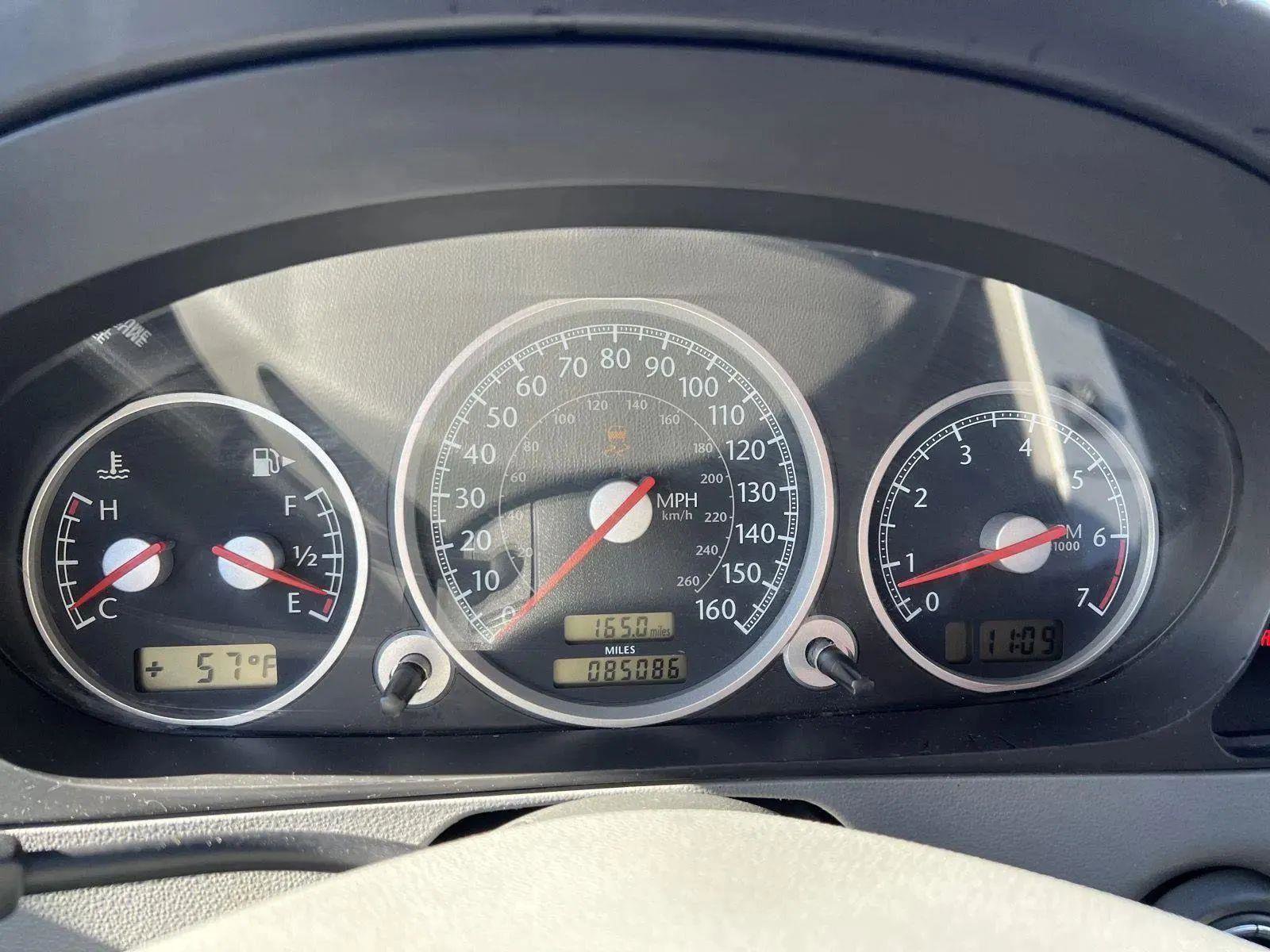 Used 2004 Chrysler Crossfire Coupe image 10