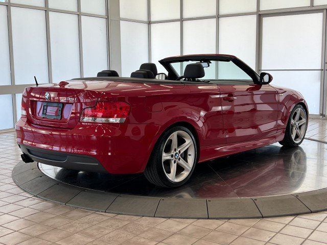 Used 2010 BMW 135i Convertible RWD image 8