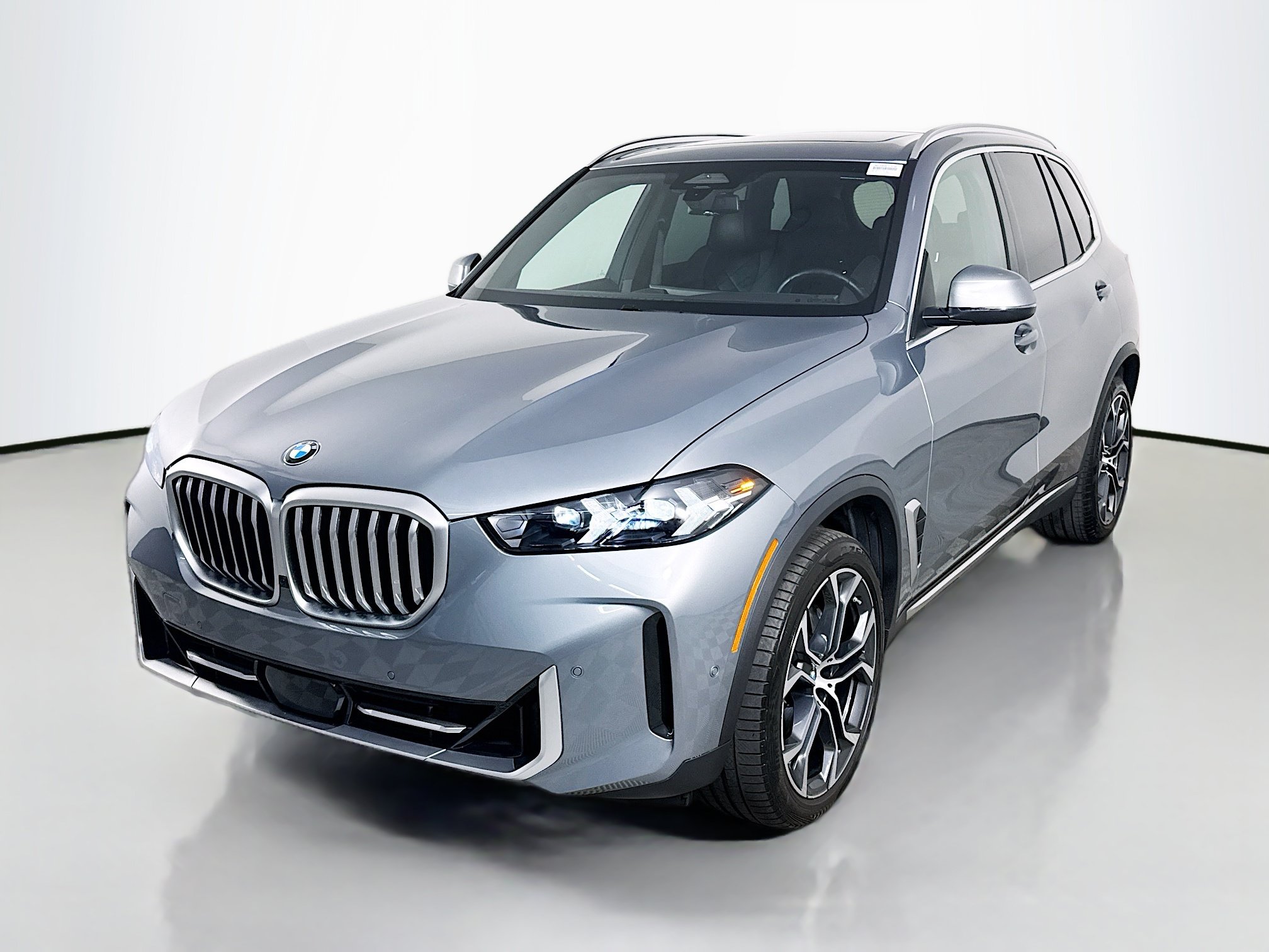 Used 2024 BMW X5 sDrive40i RWD image 4