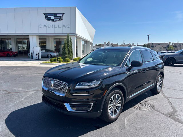 Used 2019 Lincoln Nautilus Select FWD image 2