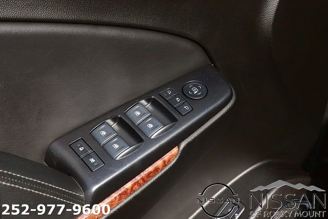 Used 2020 Chevrolet Suburban Premier w/ Premier Plus Edition image 13