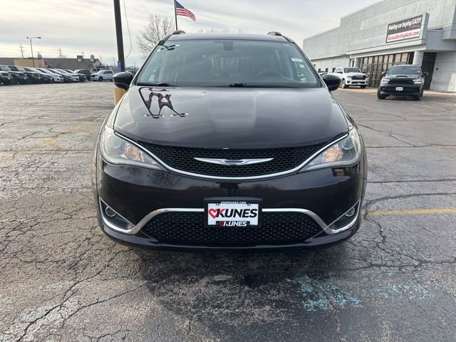 Certified 2017 Chrysler Pacifica Touring-L image 22