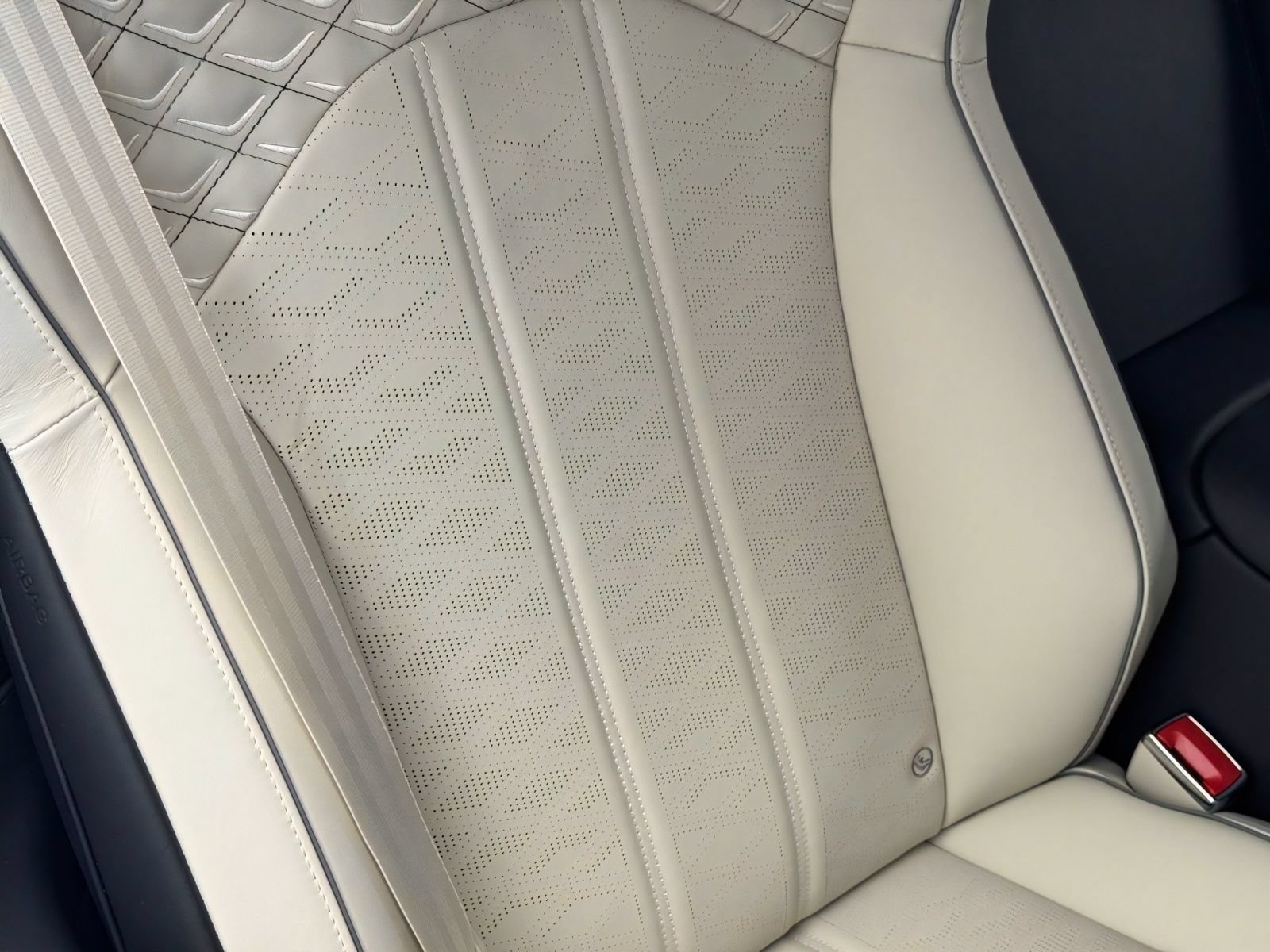 New 2026 Bentley Flying Spur Plug-In Hybrid AWD/4WD image 43