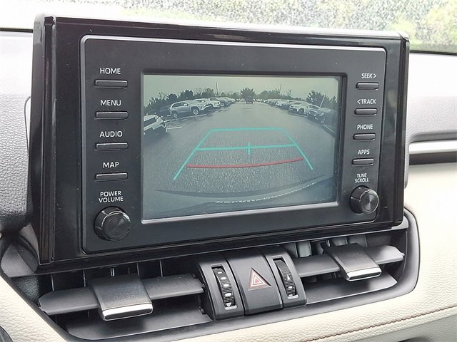 Used 2019 Toyota RAV4 XLE Premium image 18