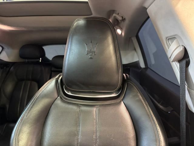 Used 2018 Maserati Levante S GranSport image 25