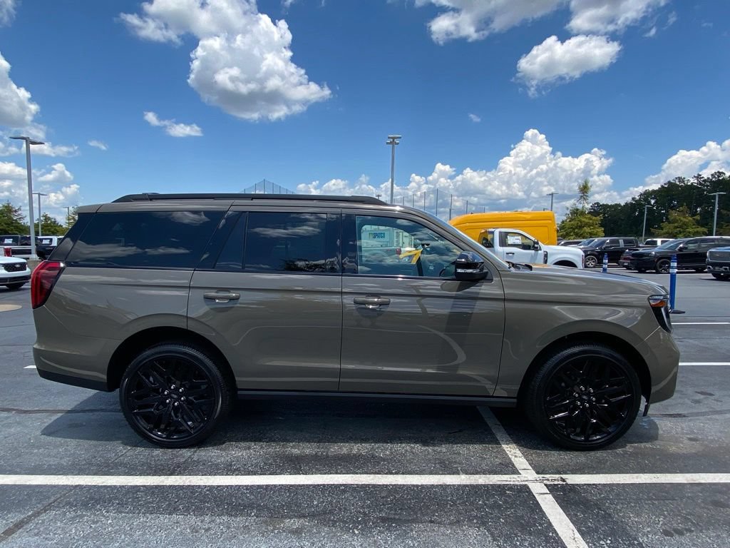 New 2027 Ford Expedition Platinum w/ Stealth Performance Package AWD/4WD image 8
