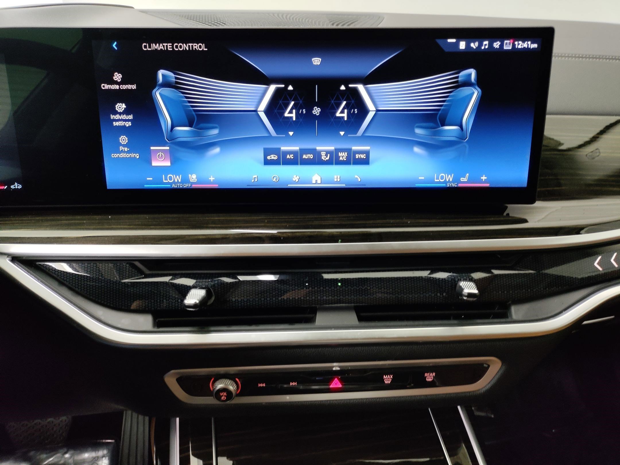 Certified 2024 BMW X7 xDrive40i w/ Parking Assistance Package image 20