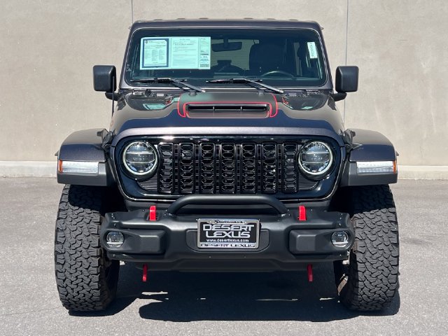 Used 2018 Jeep Wrangler Unlimited Sahara AWD/4WD image 3