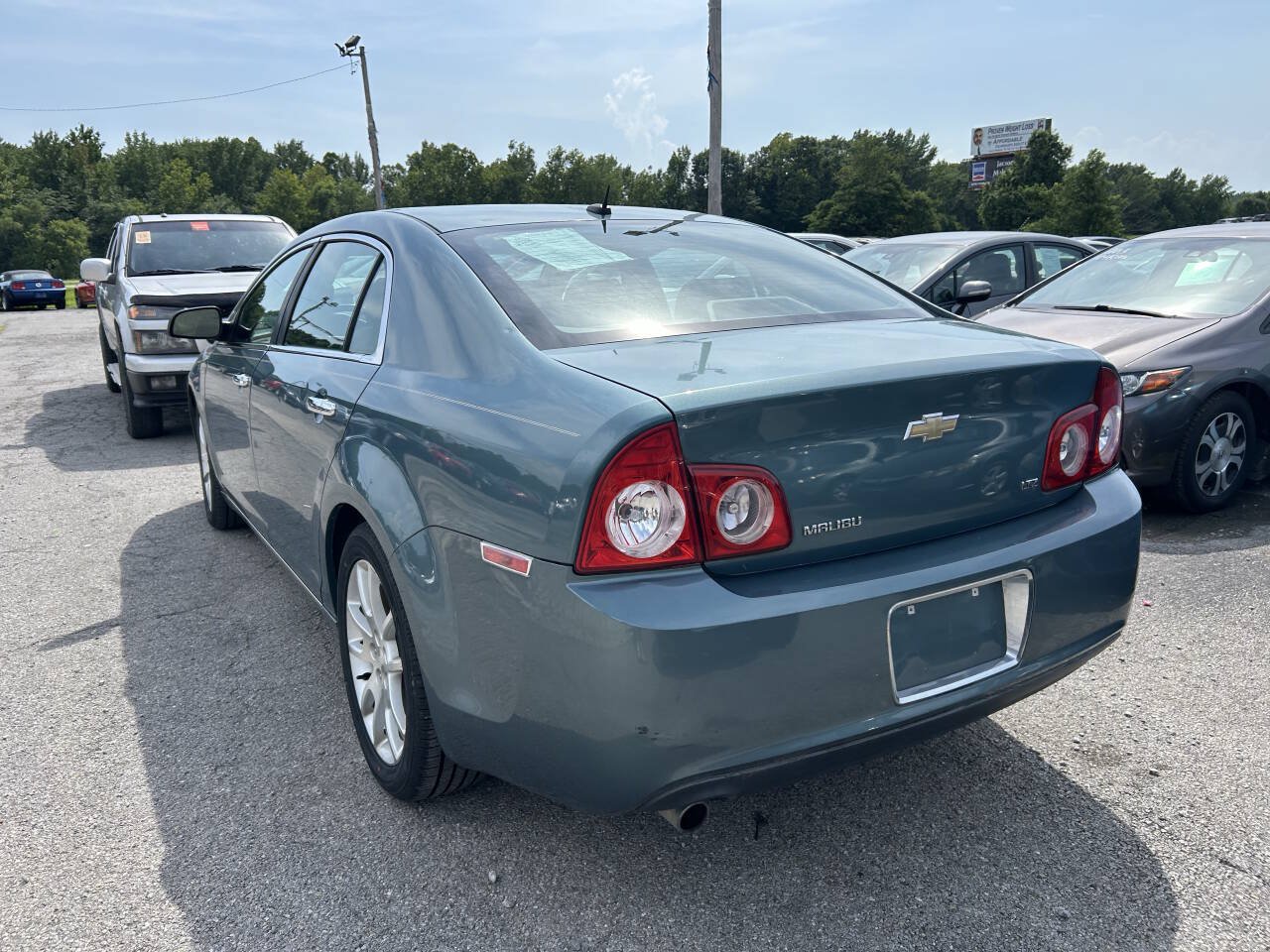Used 2009 Chevrolet Malibu LTZ FWD image 6