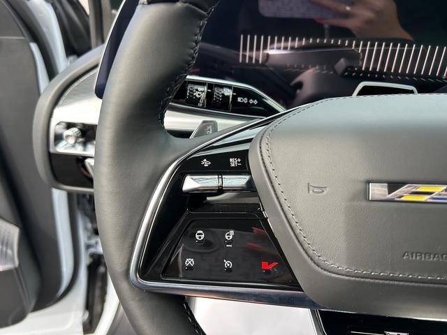 New 2026 Cadillac Lyriq V w/ Exterior Carbon Fiber Package image 19