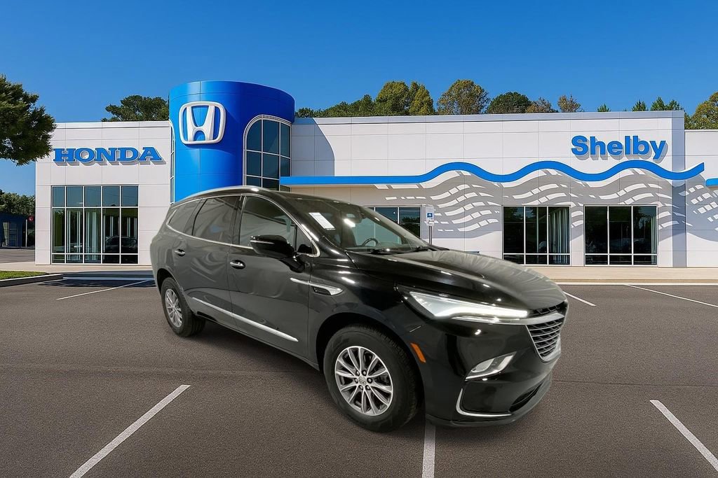Used 2024 Buick Enclave Premium image 2