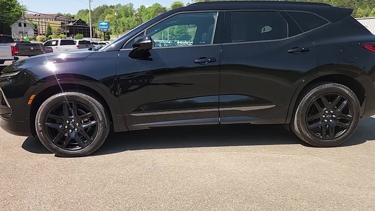 Used 2025 Chevrolet Blazer RS w/ Driver Confidence II Package image 5