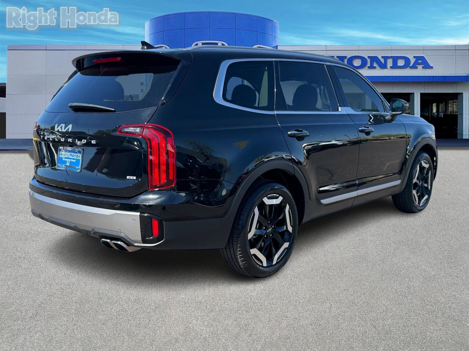 Used 2025 Kia Telluride S image 8