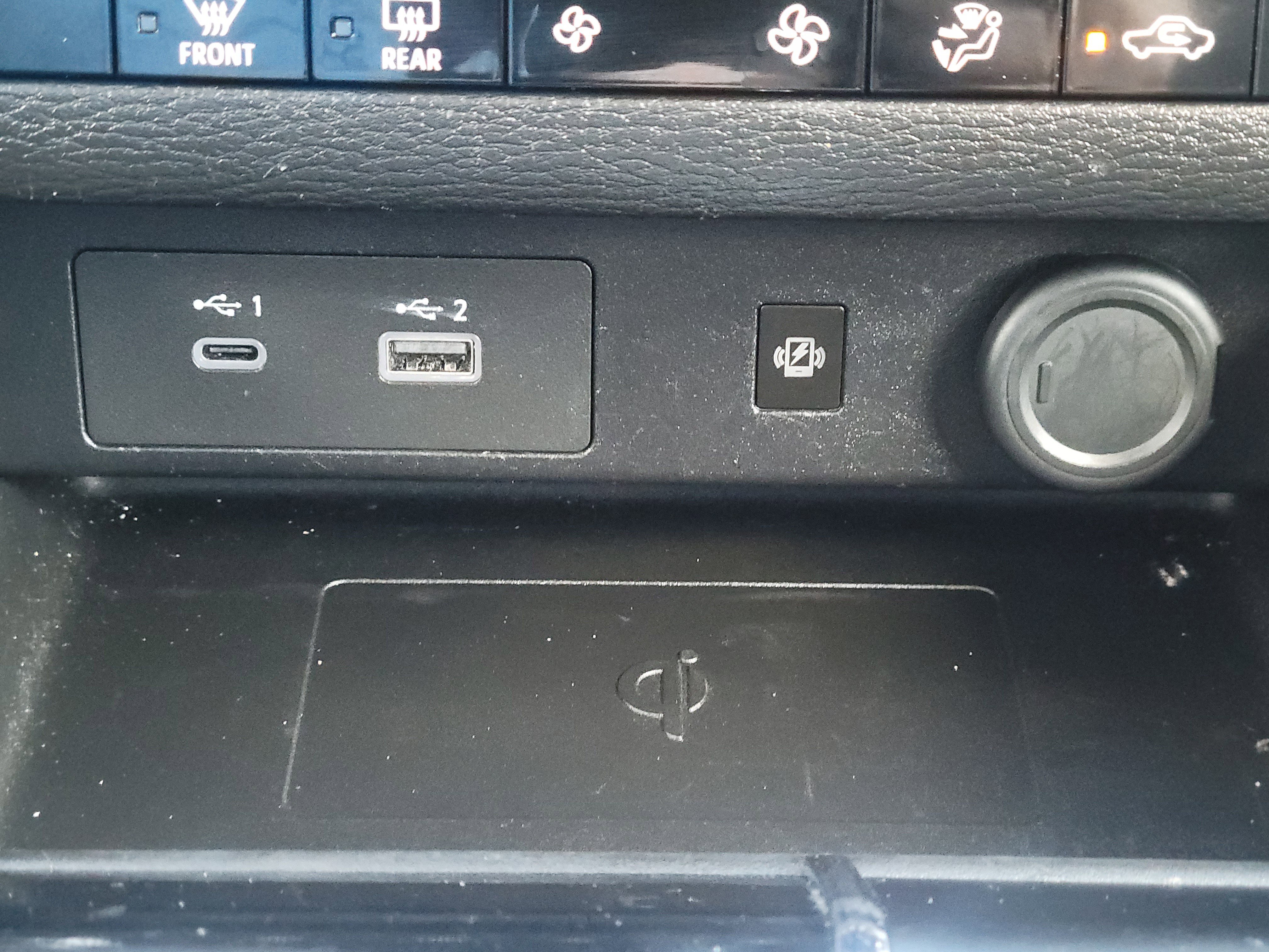 Used 2024 Mitsubishi Outlander SE Black Edition image 21