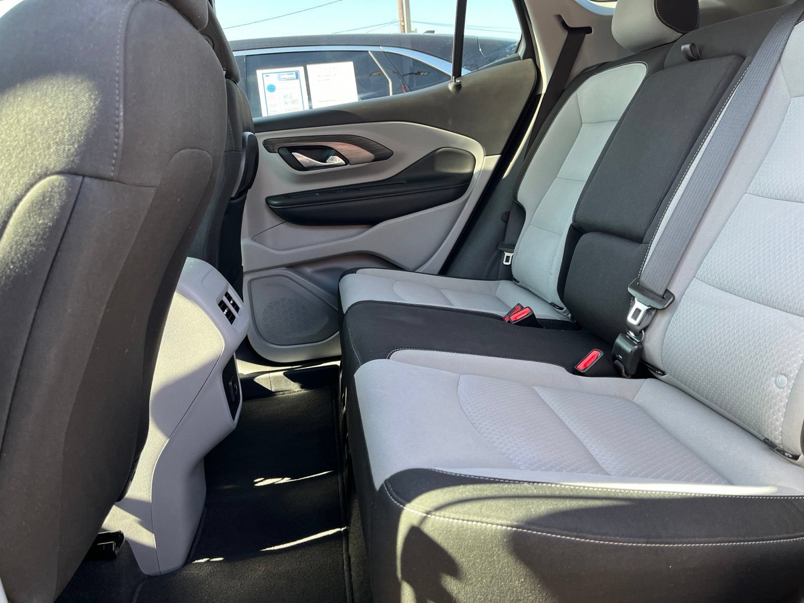 Used 2024 GMC Terrain SLE FWD image 12