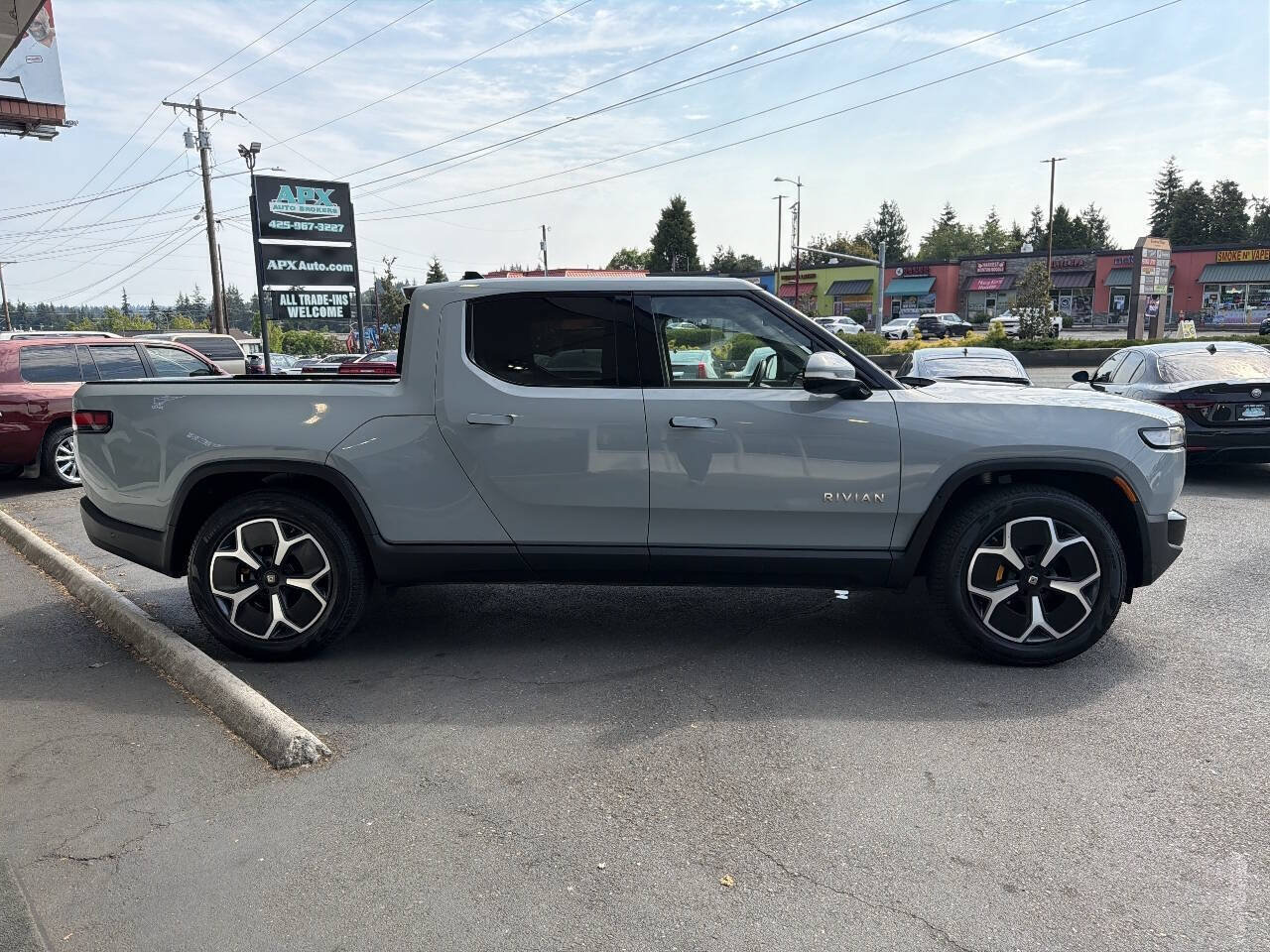Used 2022 Rivian R1T Adventure AWD/4WD image 7