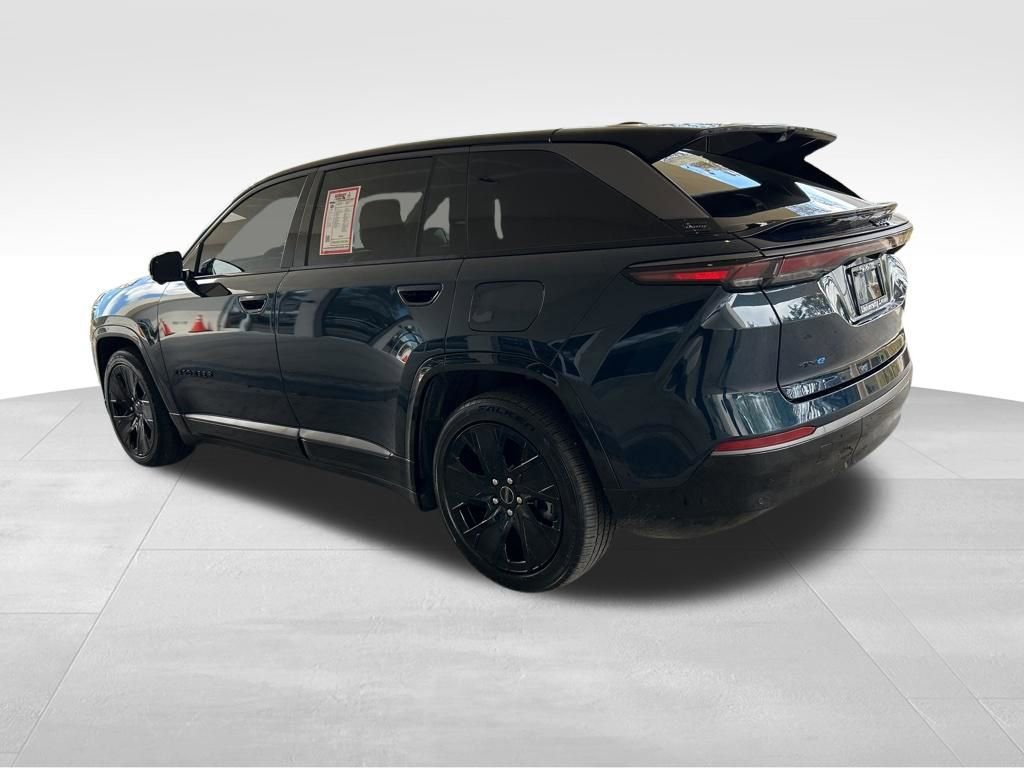 Used 2024 Jeep Wagoneer Launch Edition image 4