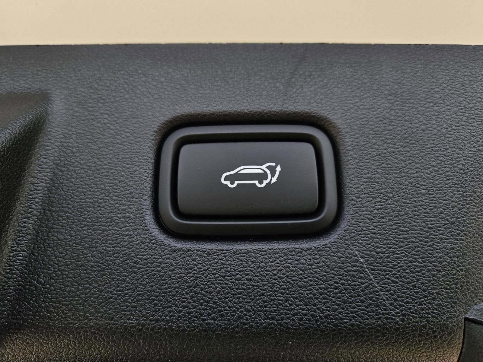 New 2026 Hyundai Tucson Limited image 9