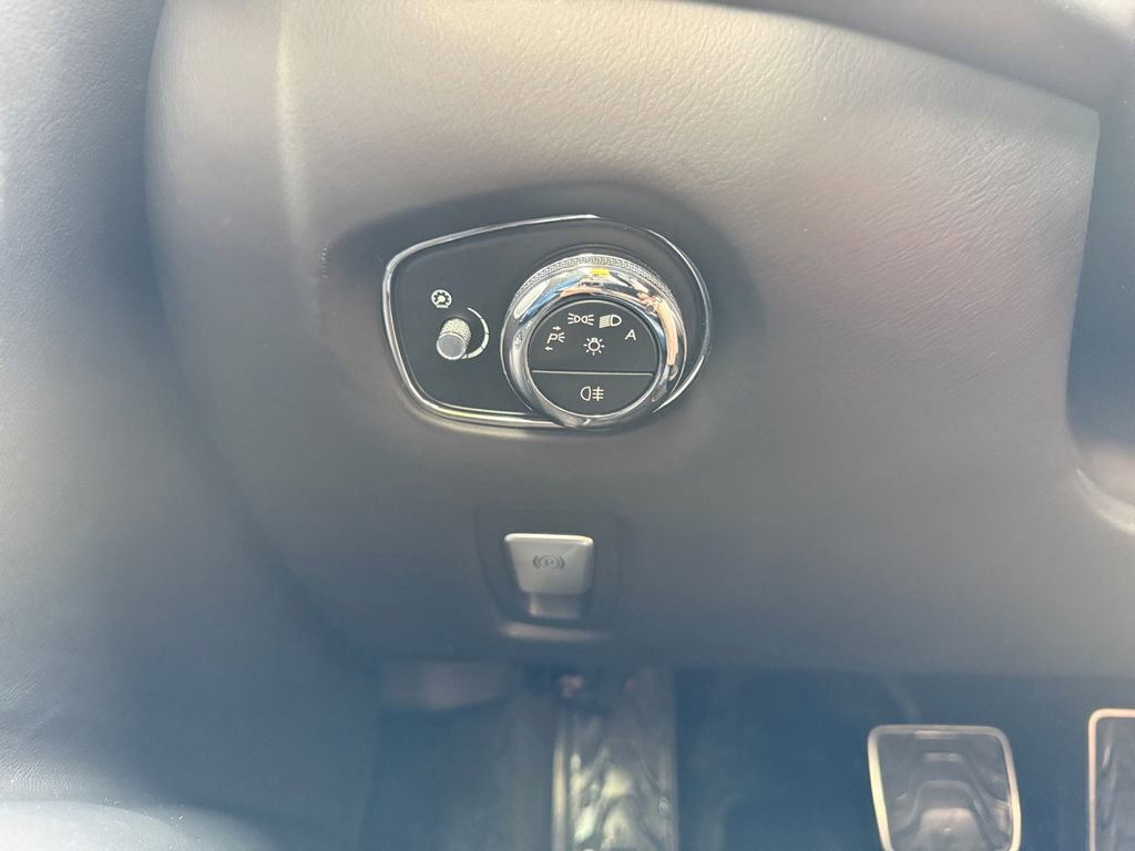 Used 2019 Aston Martin V8 Vantage Coupe RWD image 22