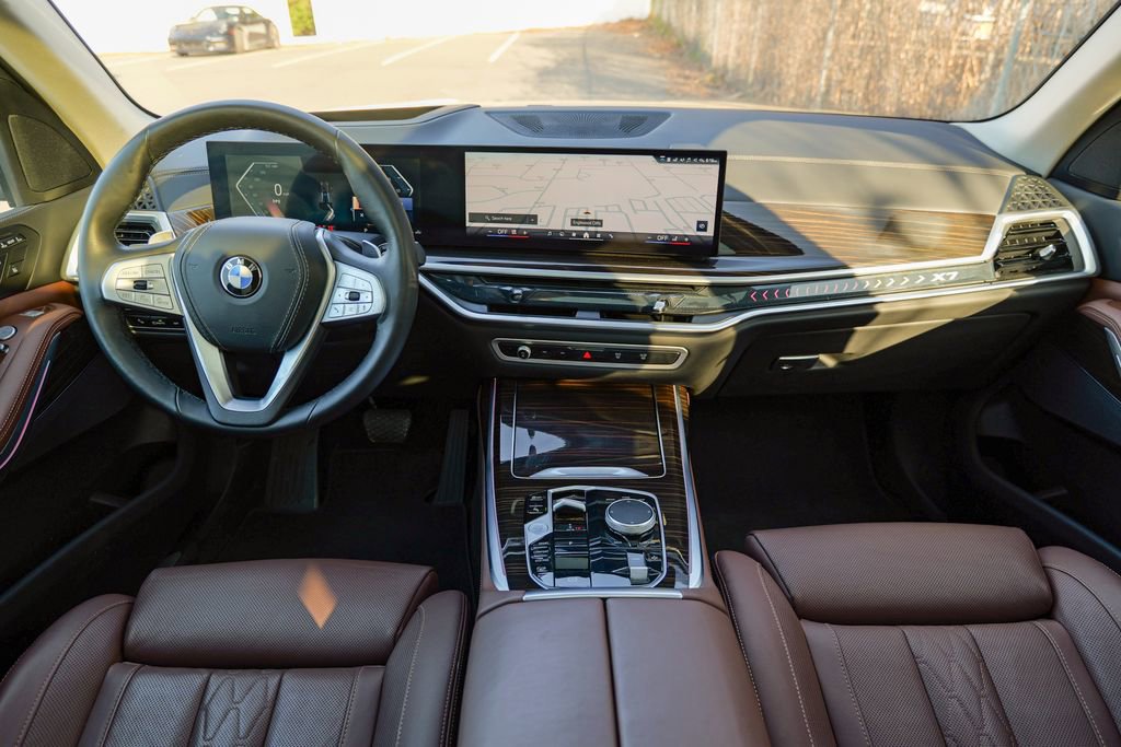 Used 2024 BMW X7 xDrive40i w/ Climate Comfort Package AWD/4WD image 45