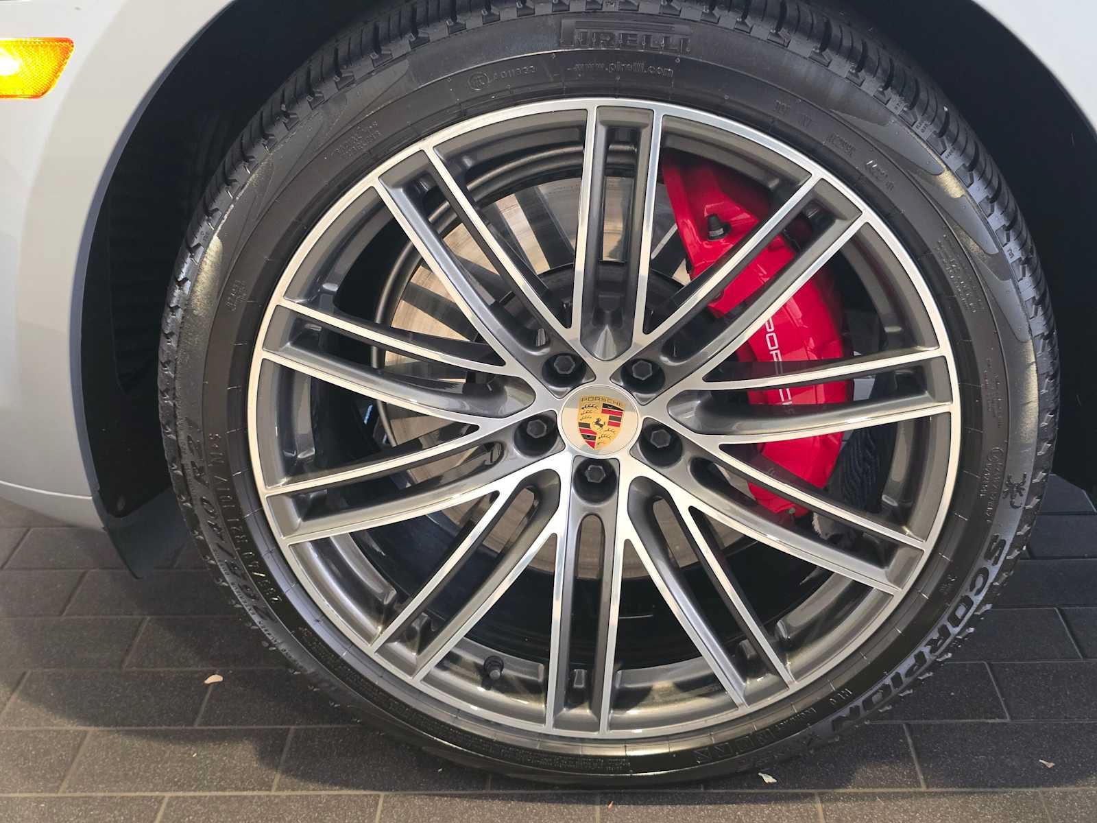Used 2023 Porsche Macan GTS AWD/4WD image 11