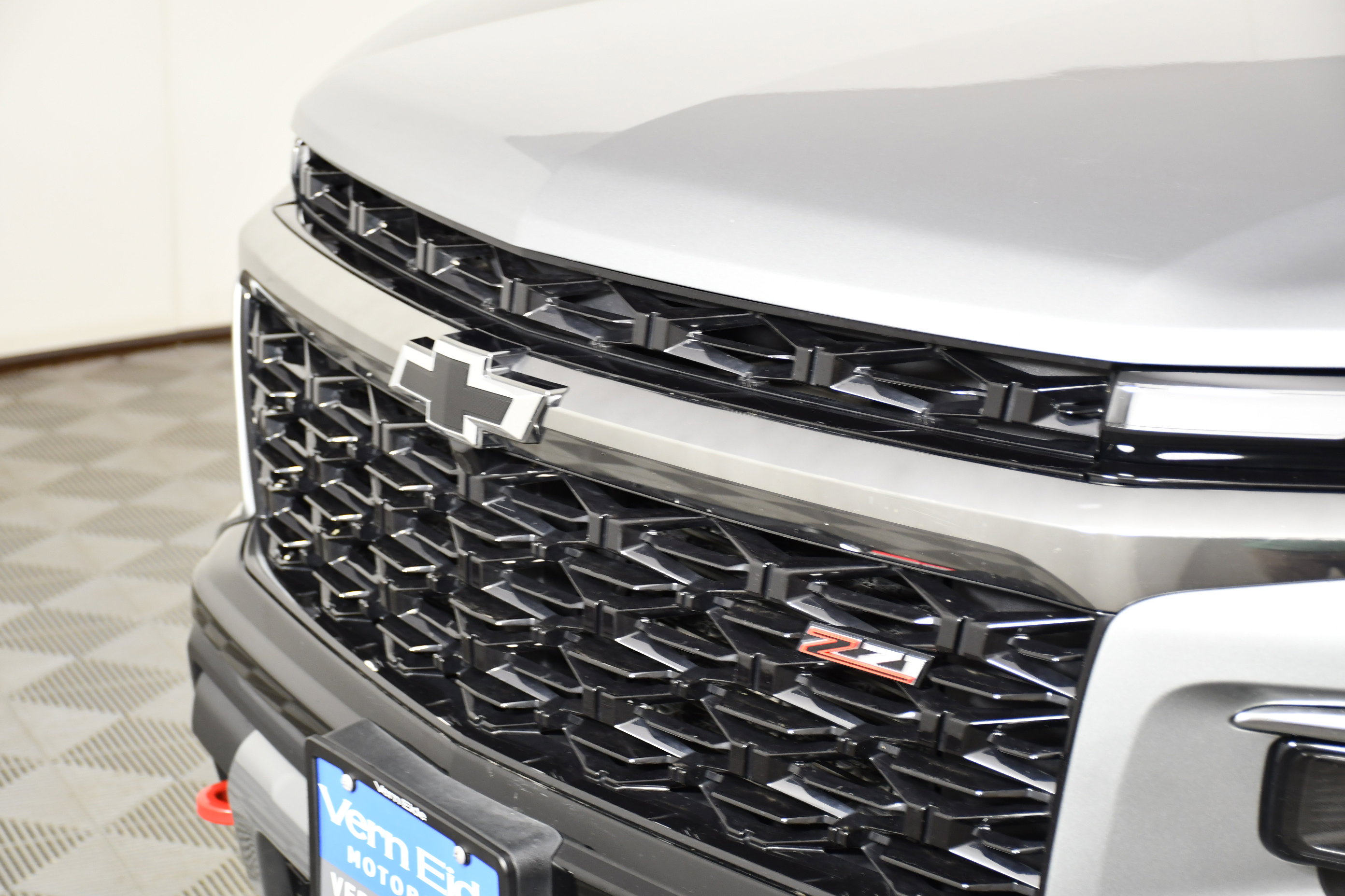 Used 2025 Chevrolet Traverse Z71 image 11