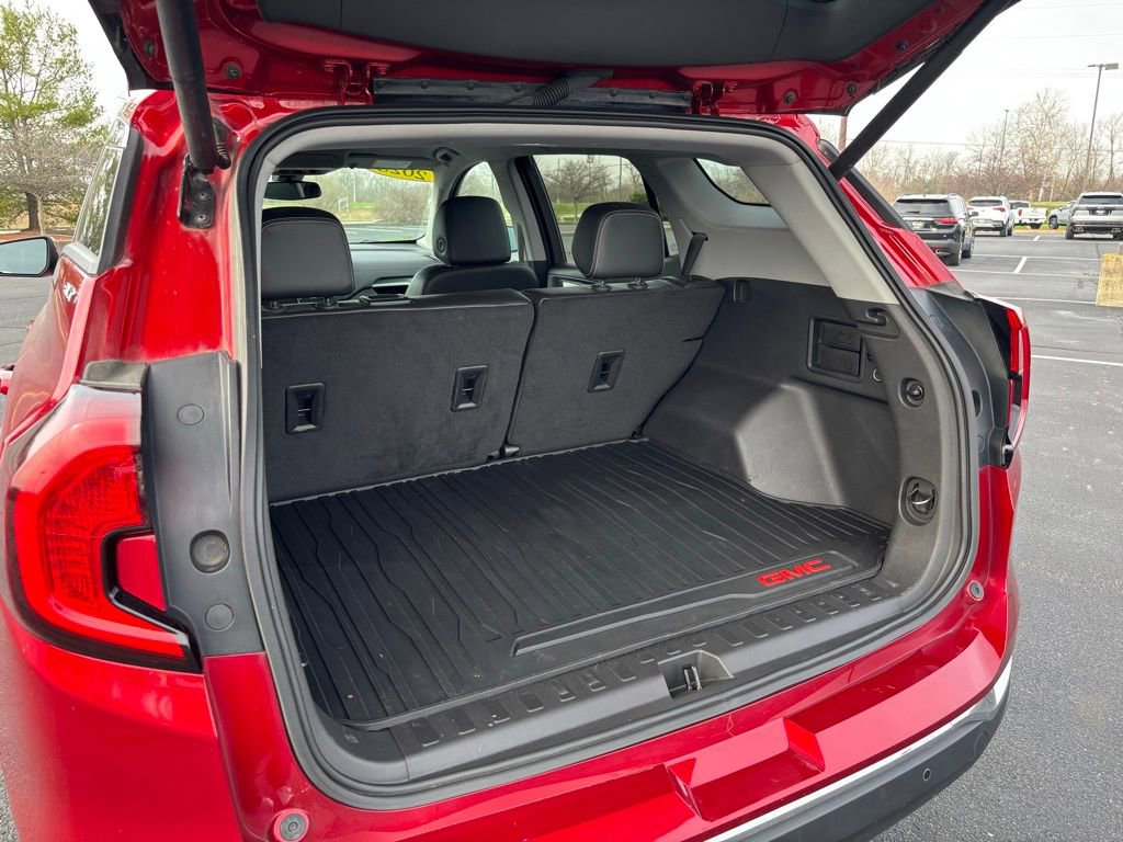Used 2023 GMC Terrain SLT image 20