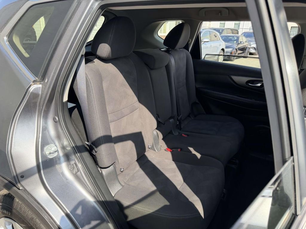 Used 2016 Nissan Rogue S image 12