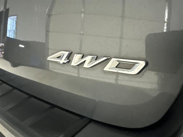 Used 2021 Ford Explorer XLT w/ Equipment Group 202A image 13