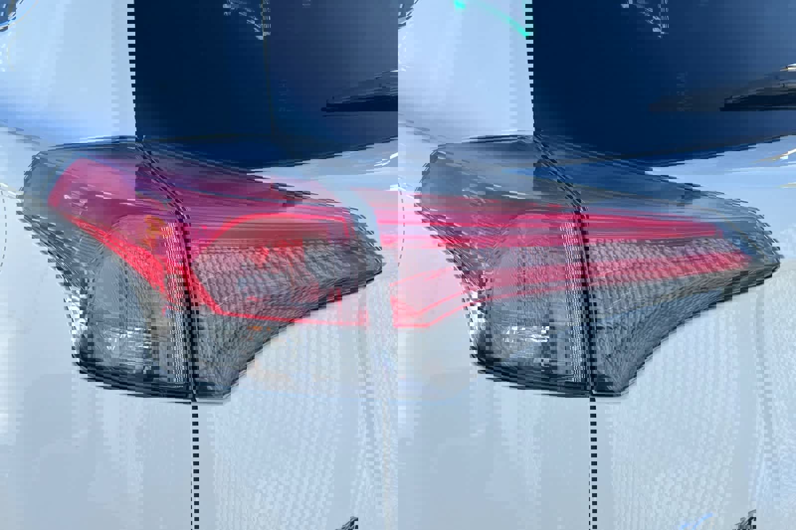 Used 2018 Toyota RAV4 XLE image 15