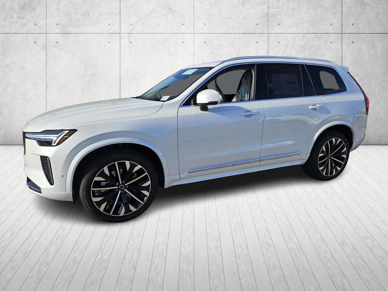 New 2026 Volvo XC90 B6 Plus w/ Protection Package Premier AWD/4WD image 3