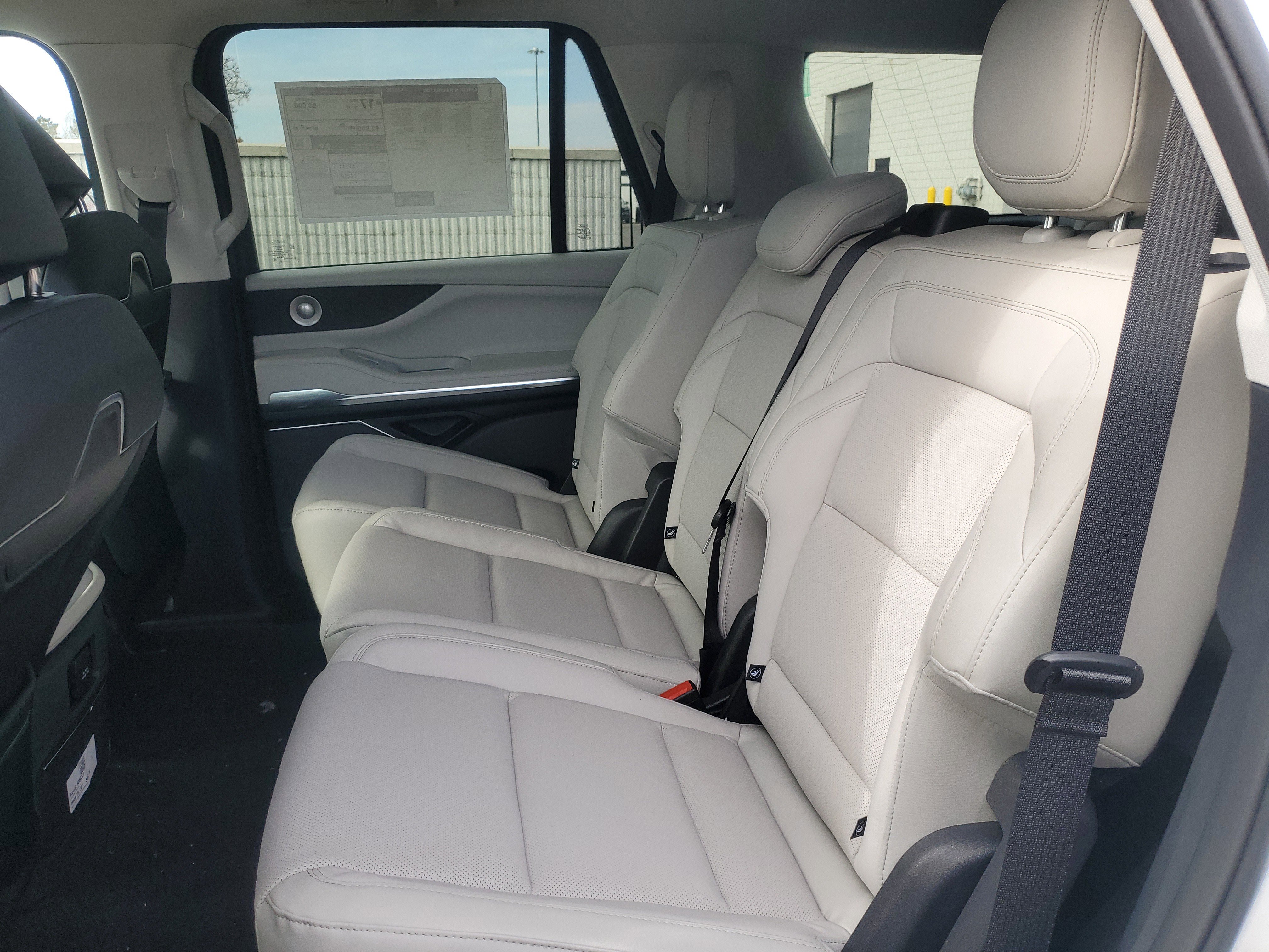 New 2026 Lincoln Navigator Reserve image 23