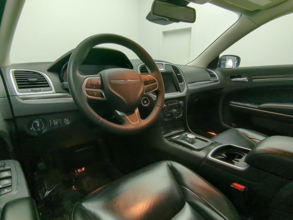 Used 2022 Chrysler 300 Touring L RWD image 24