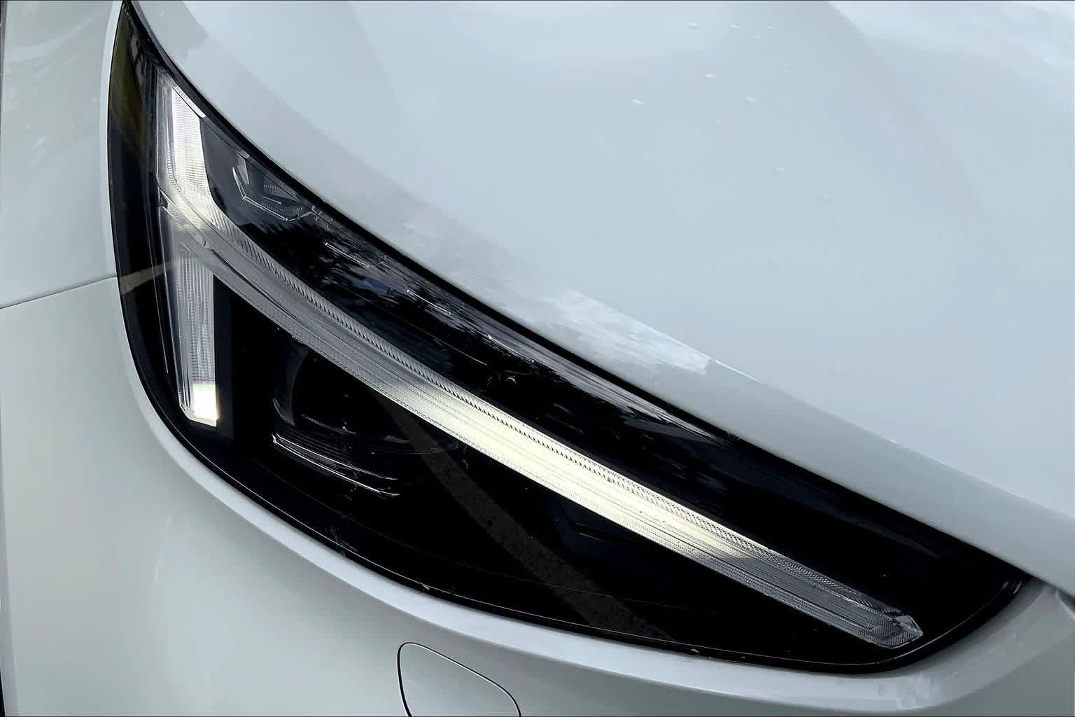 New 2024 Volvo XC40 Recharge Ultimate w/ Protection Package Premier RWD image 14