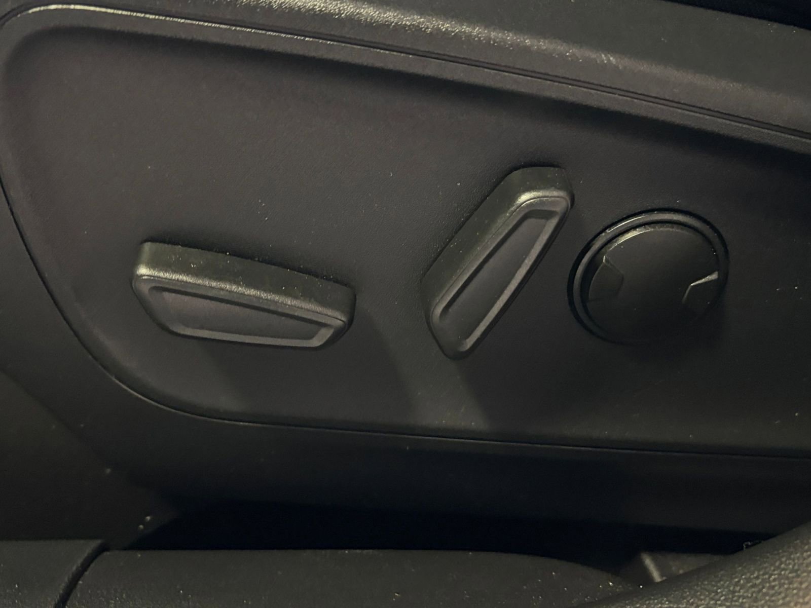 Used 2025 Ford Escape ST-Line image 27