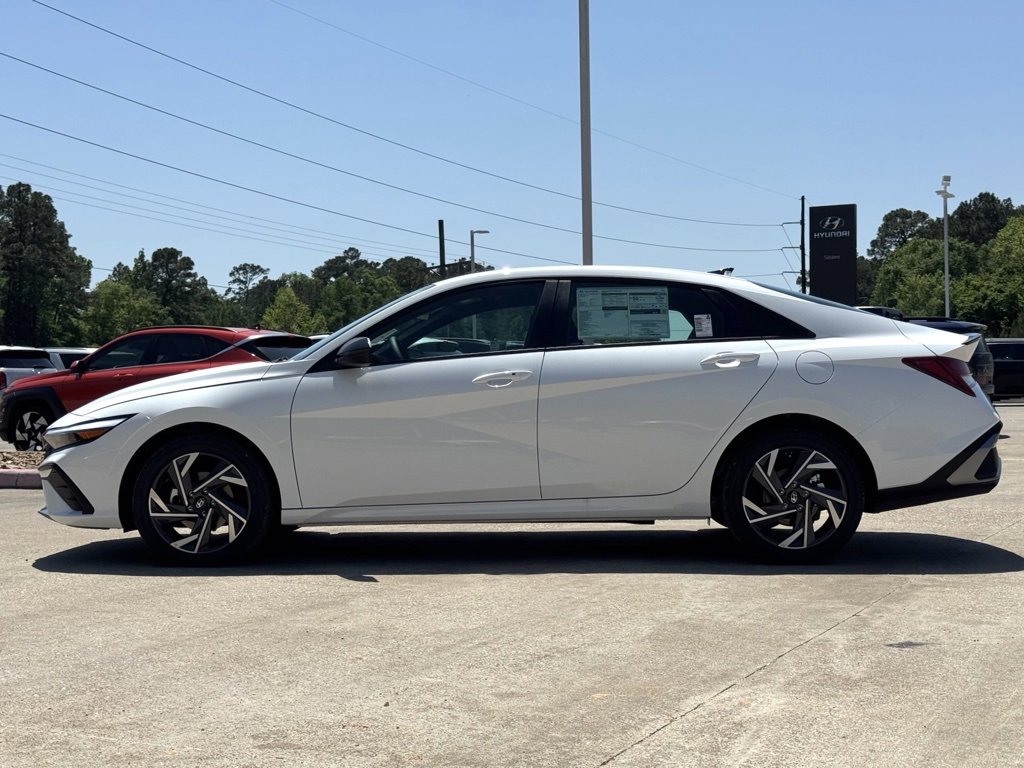 New 2025 Hyundai Elantra SEL image 10