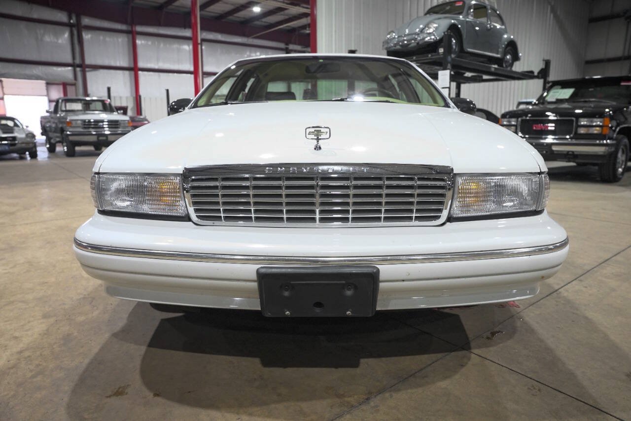 Used 1996 Chevrolet Impala SS RWD image 13