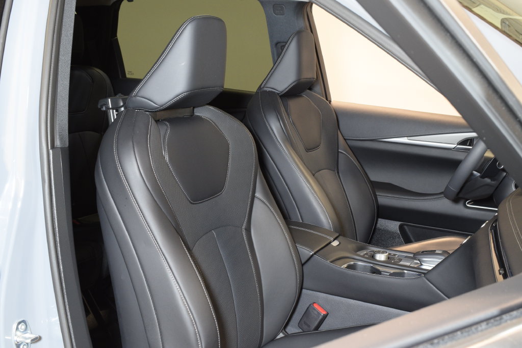 Used 2026 INFINITI QX60 Luxe w/ Family Package AWD/4WD image 34
