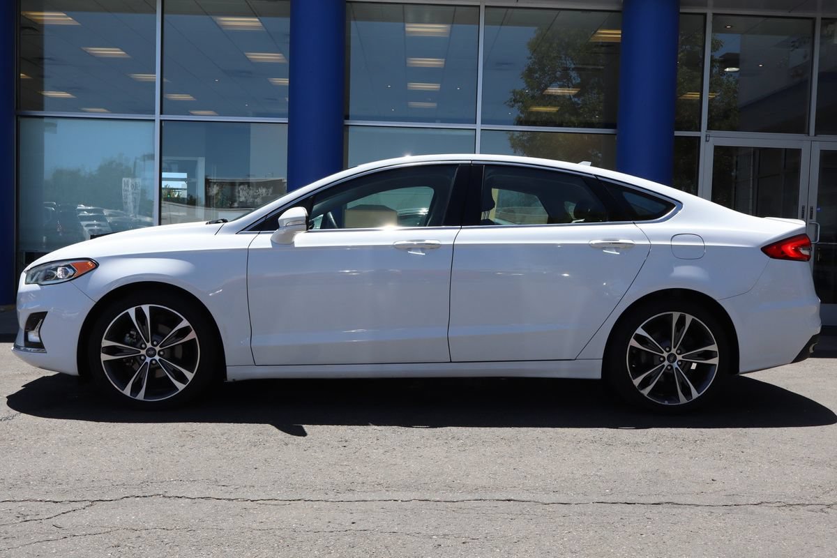 Used 2019 Ford Fusion Titanium AWD/4WD image 2